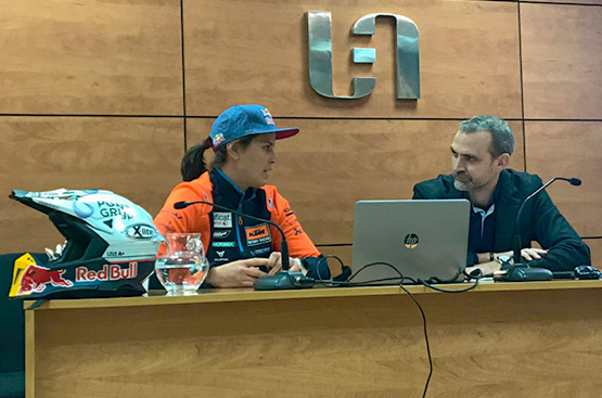 Ir a la noticia Laia Sanz nos habla de seguridad vial y medioambiental