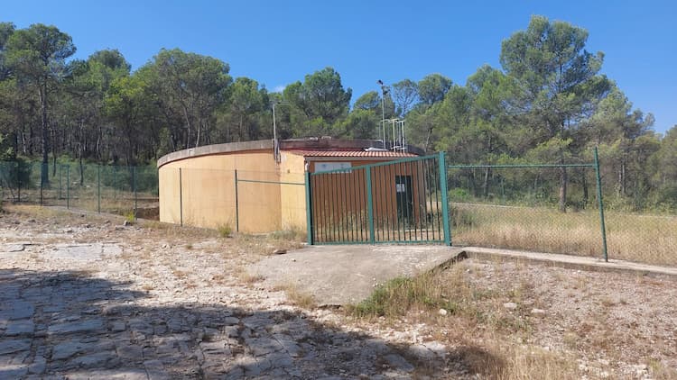 Ir a la noticia L’Ajuntament de La Torre de Claramunt i Aigua de Rigat connectaran el dipòsit de Cal Cubé amb el dipòsit de Pinedes d’Armengol per mantenir el subministrament d’aigua en aquest nucli urbà